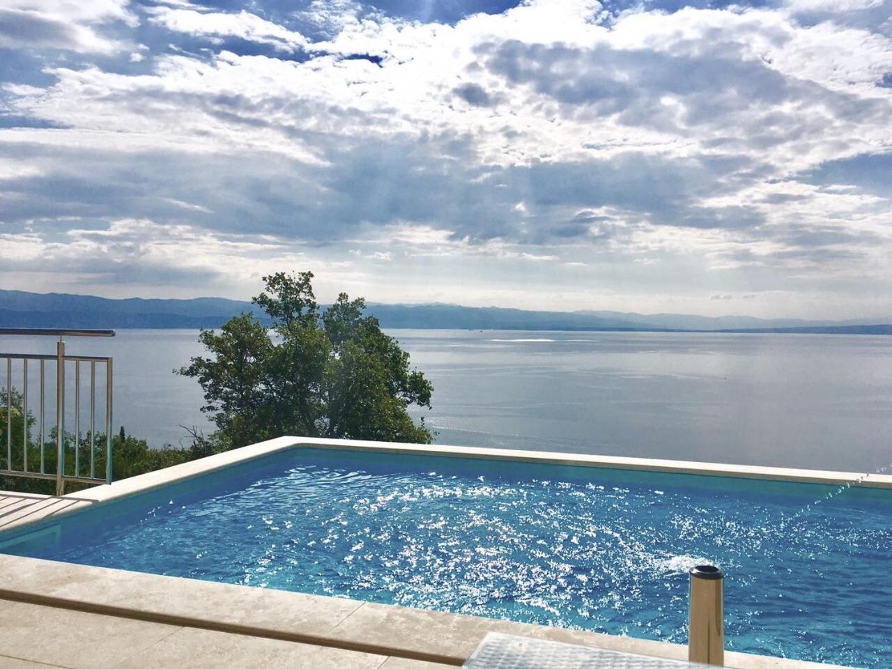 Villa Sabine Apartment Losinj Medveja Bagian luar foto